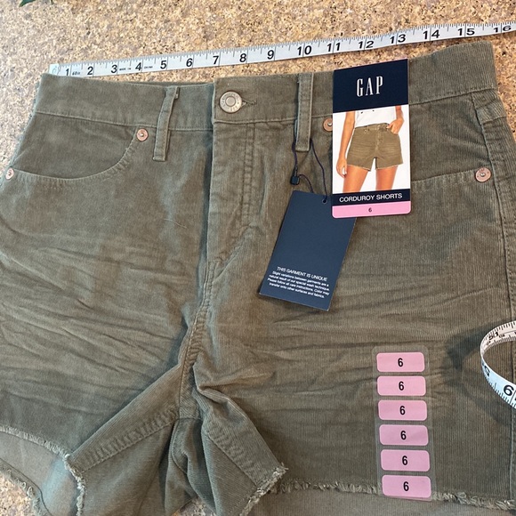 NWT Gap Olive Green Corduroy Shorts 6 - Picture 5 of 14